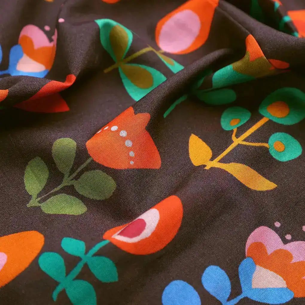 Sketchy Flowers Pattern Digital Printed Fabric - Pure Cotton – 0l2a7571copy