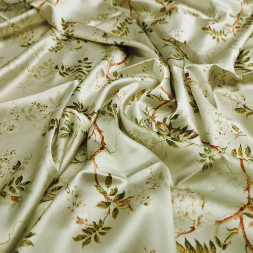 Graceful Floral Design Printed on Japan Satin Fabric – 0l2a8450copy