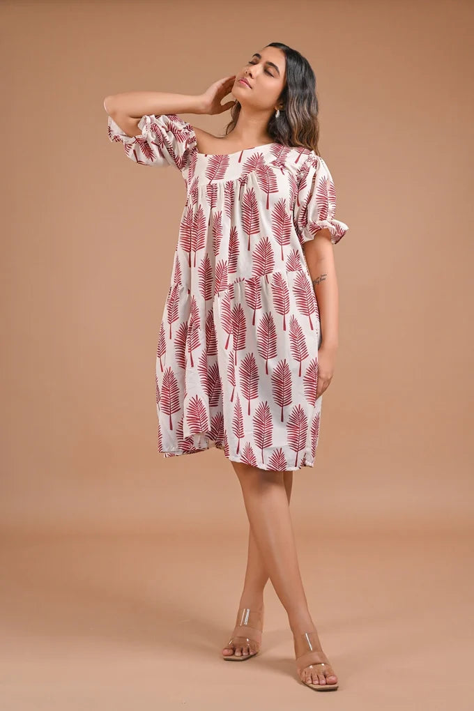 Off-Shoulder Tiered Printed Midi Dress – 107.1