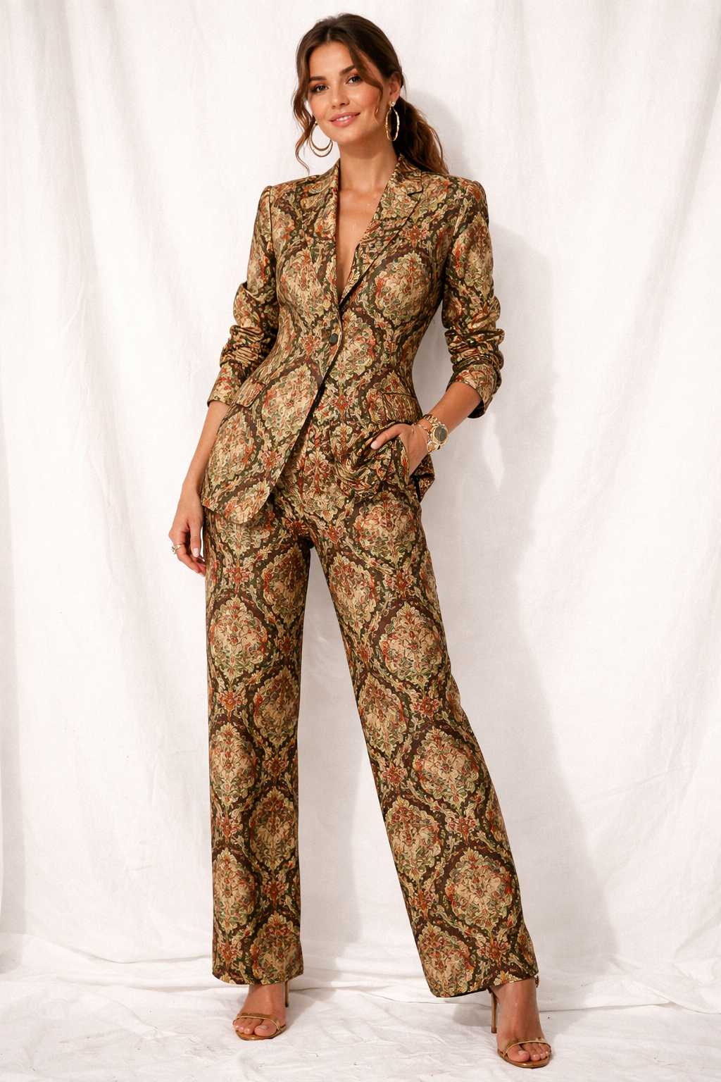 Vintage Damask & Ogee Patterned Soft Rayon Dress Fabric