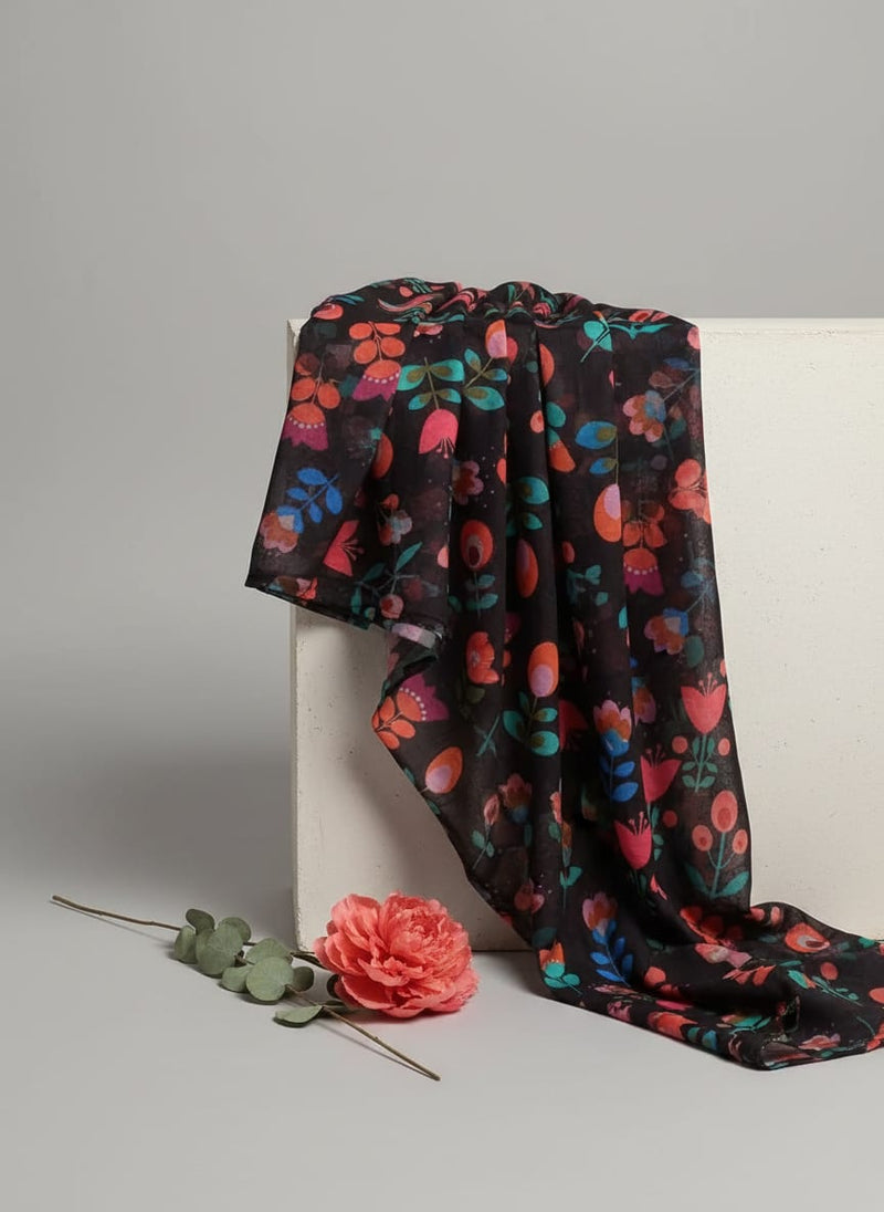 Sketchy Flowers Pattern Digital Printed Fabric - Muslin