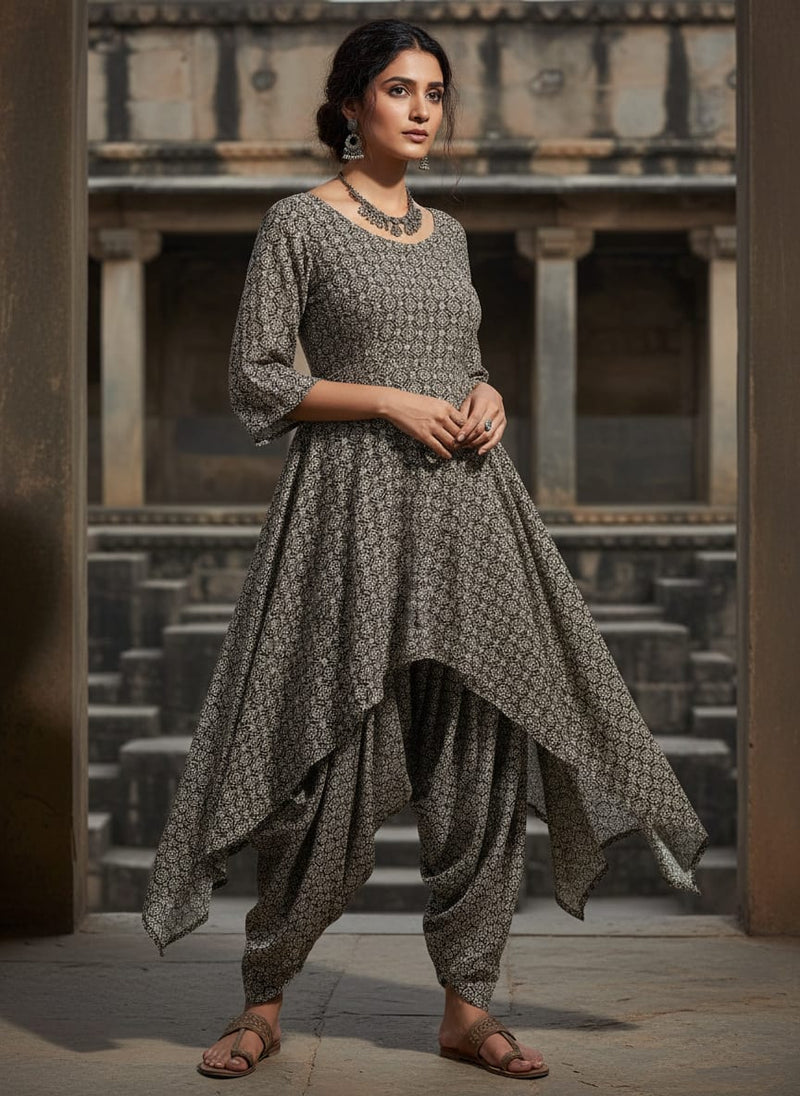 Unique Seamless Repeat With Kabul Colour Digital Printed Fabric - Rayon