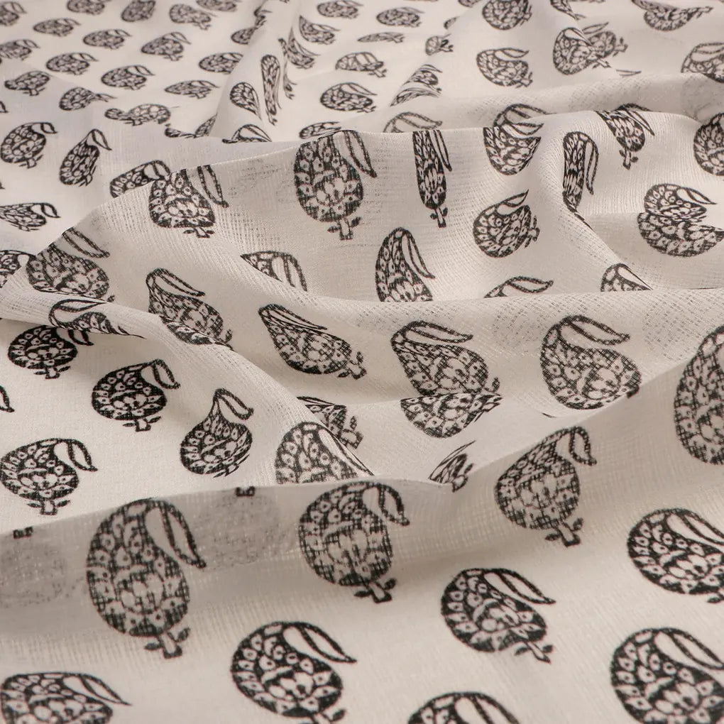 FAB VOGUE Studio Digital Printed Kota Doria Fabric - Black & White Paisley Design – 70a4472copy2
