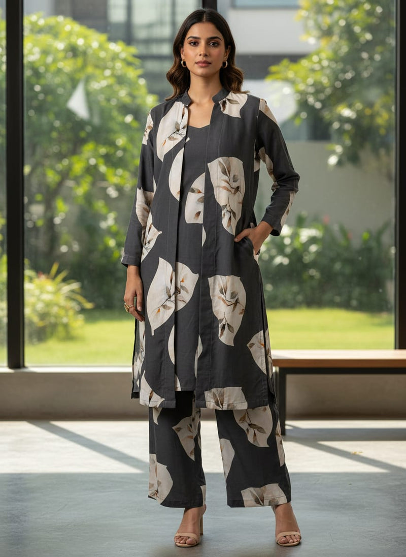 Gorgeous digital printed fabric in natural crepe with leaves pattern