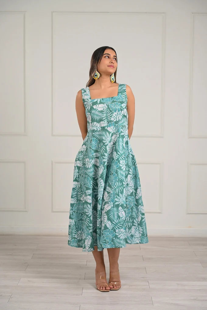 Flowy Floral Midi Dress – 84.1
