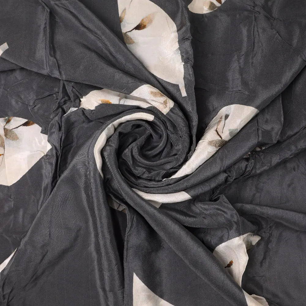 Gorgeous digital printed fabric in natural crepe with leaves pattern – nc 0 0ta05192black 108 a