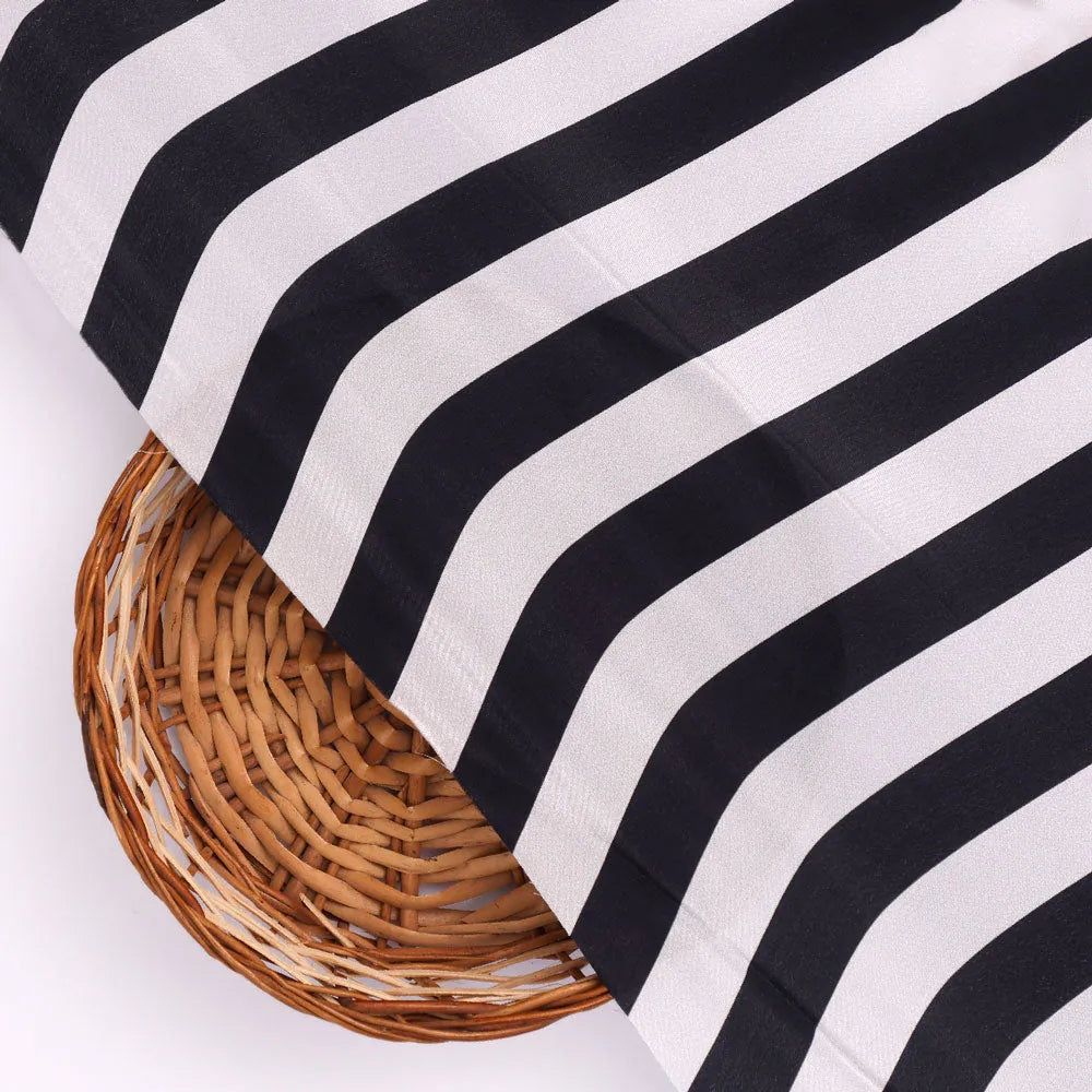 Gorgeous black and white digital printed fabric from FAB VOGUE Studio – nc 0 ta08501p2 108 b