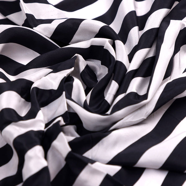 Gorgeous black and white digital printed fabric from FAB VOGUE Studio – nc 0 ta08501p2 108 c
