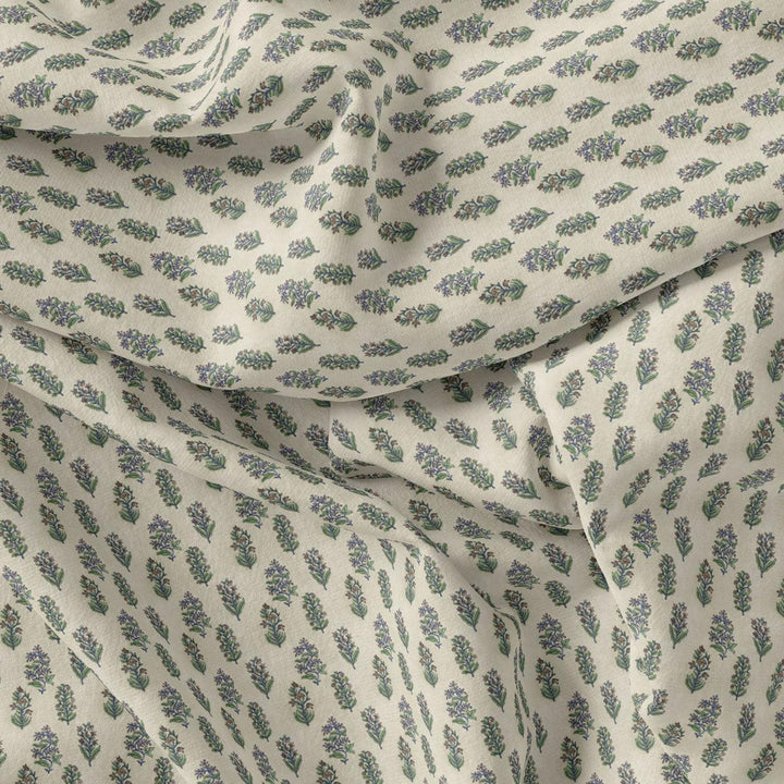 Pastel Green Flower Silk Crepe Printed Fabric - FAB VOGUE Studio®