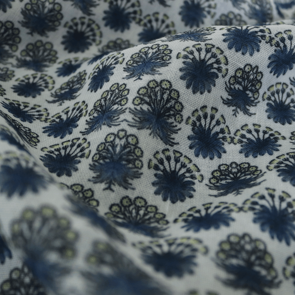 Seamless Blue Geranium Flower Digital Printed Fabric - Linen - FAB VOGUE Studio®