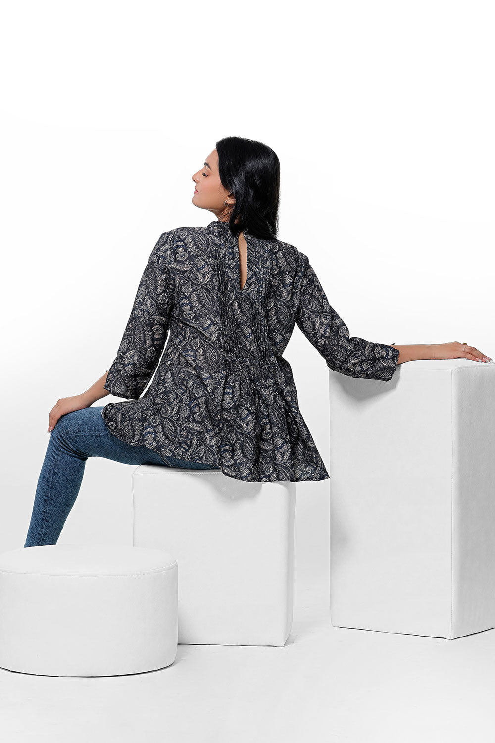 Traditional Golden Motif Top – 088a2127 copy