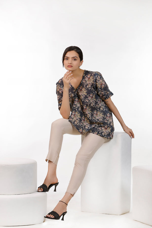 Black Floral Print Top – 53.4 - alternate view